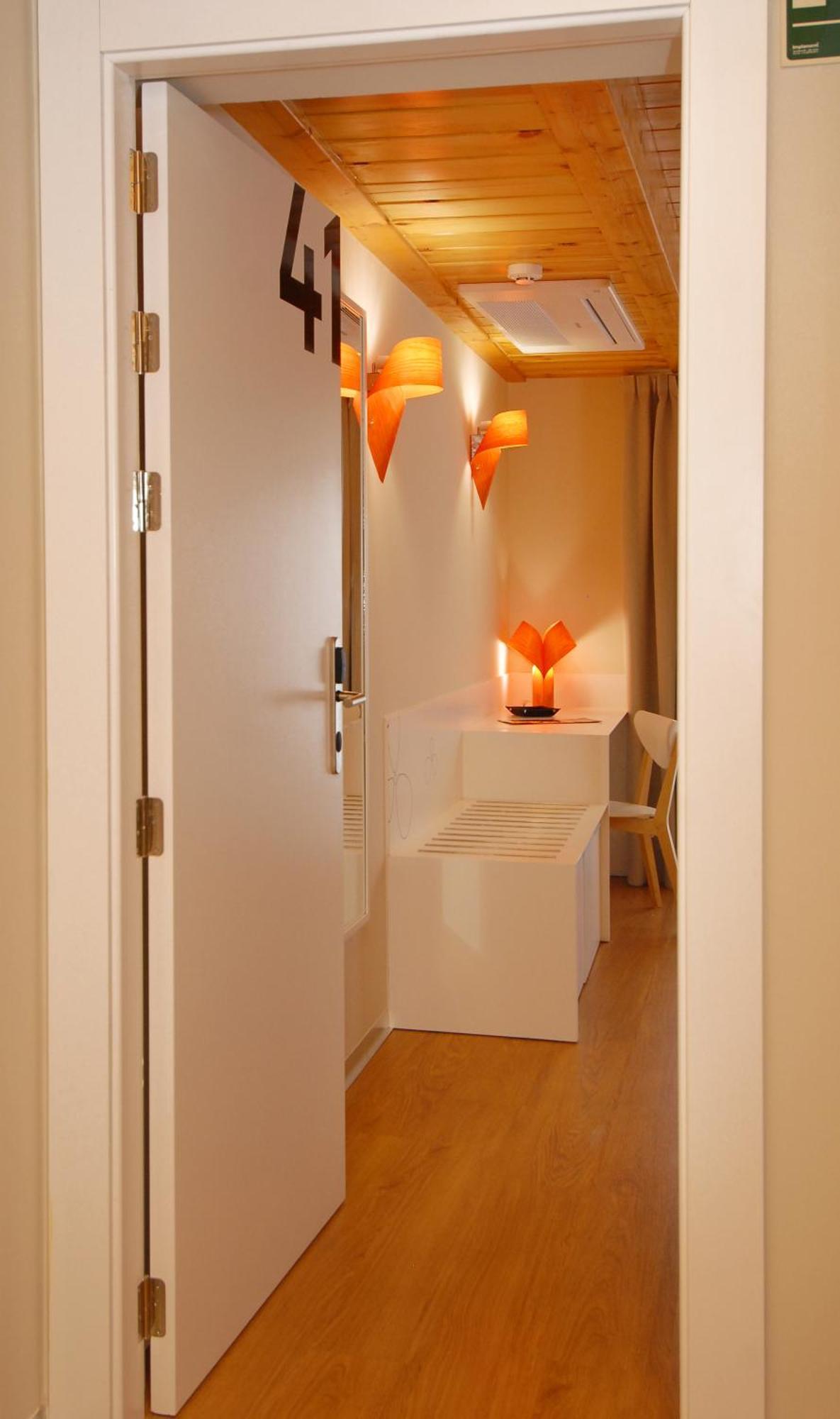 Burgo Hostal Rimbombin מראה חיצוני תמונה